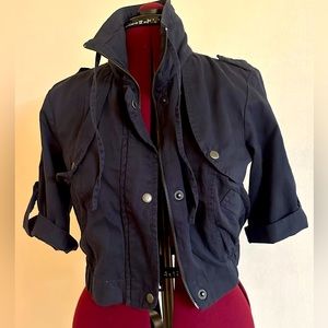 Cropped women’s cotton jacket.